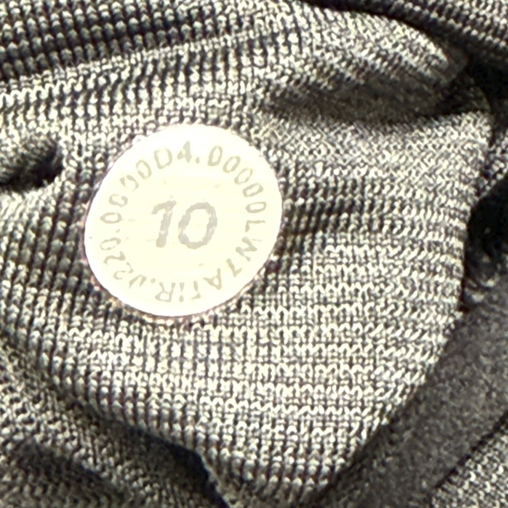 lululemon low rise Hotty Hot Dark Camo Athletic Shorts - Picture 5 of 5